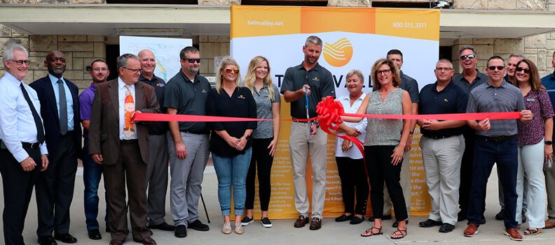 Twin Valley News Article August 2021 Featured Image Junction City Welcome Ceremony Ribbon Cutting.jpg